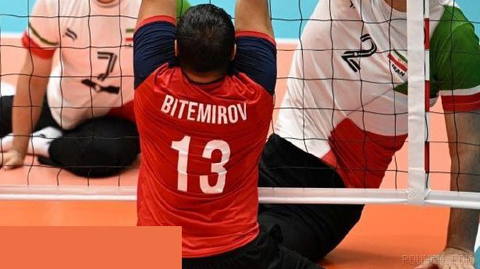 در انتظار پنجمین طلای ادوار؛ ✔🏐 صعود #والیبال نشسته ایران به فینال 🏐 تیم ملی والیبال نشسته مردان ایران در مرحله نیمه نها…