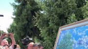 Iraqchi (DaVinci of underprivileged areas) has gone to Kyrgyzstan in this wartime situation and is drawing a painting: