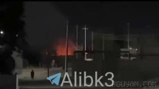 Erbil’in kuzeyinde, Irak’ta İranlı muhaliflerin mevzilerine füze isabet etmesinin ardından duman sütunlarının yükseldiğine dair görüntüler.