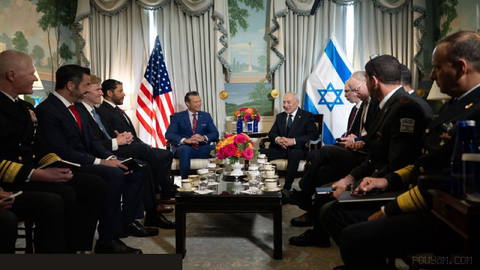 〰 שר המלחמה פיטר הוגסטתץ: