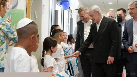 Prime Minister Netanyahu visits the “Ben-Zion Netanyahu” school (named after the Israeli historian and the prime minister’s father) at the start of the school year.