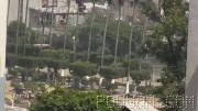 〰❌〰 According to the local emergency services report, an Israeli airstrike on a police station in Gaza City resulted in the deaths of seven people and injuries to 15 others…