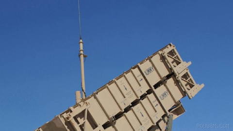 UAE Ministry of Defense: Air defense systems detected a missile threat en route to the UAE