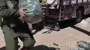 The Syrian government announced that it has seized a fruit-carrying truck heading toward the Lebanon border and found several rounds of anti-tank gun and missiles inside it…