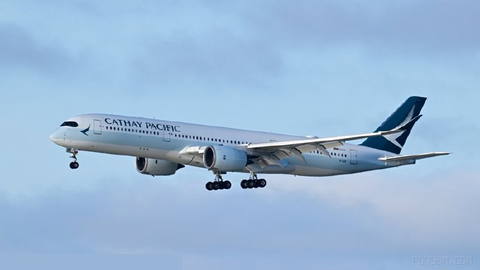 ✈︎ Hong Kong flag carrier Cathay Pacific says it has cancelled all flights to Dubai and Riyadh until Dec.