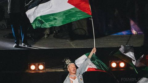 US rapper Macklemore says he will donate the entire $1 million he has