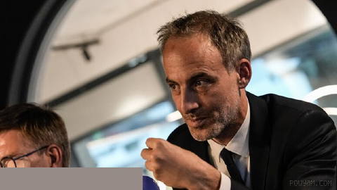 🗣 French presidential candidate Raphael Glucksmann calls Trump either a