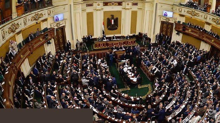 Mısır parlamentosu, Suudi Arabistan’a talep edilmesi halinde savunma yardımı yetkilendirilmesini görüşecek