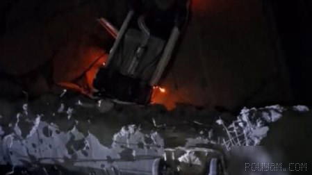 The situation at the Three-Road Bridge in Minab toward Rudan and the vehicles that exploded...