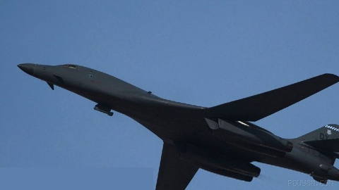 📍For the first time in the latest round of fighting, the United States used the “B-1” bomber
