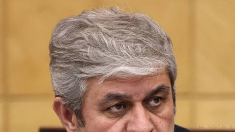 Gholamreza Tajگردون, head of the Parliament’s Planning and Budget Commission, with the House of Parliament news agency