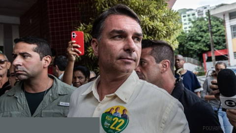 Senator Flavio Bolsonaro is leading with 49.