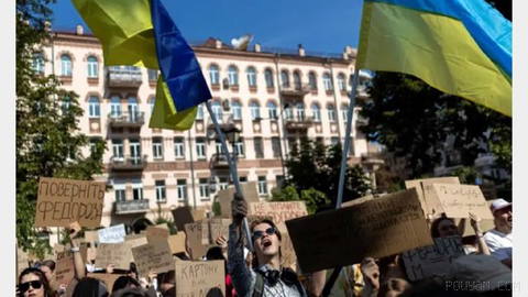 Reports indicate public protests in Ukraine following the dismissal of the defense minister by President Volodymyr Zelensky.