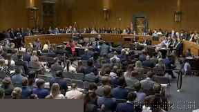 In the war between Russia and Ukraine, which side does the United States support for victory?