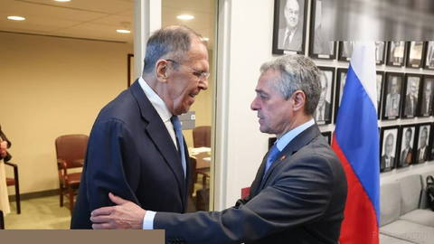 Rusya Dışişleri Bakanı Sergey Lavrov, Birleşmiş Milletler merkezinde İsviçreli mevkidaşıyla görüştü
