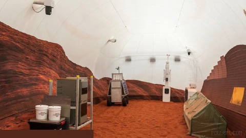 😷 NASA is looking for a volunteer to live for one year in a Mars simulation, offering a salary of $150,000 per month (annual $1.7 million):