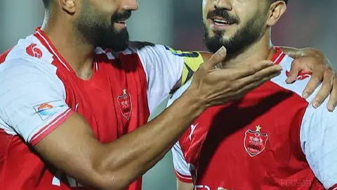 جام ملتها از دست رفت! 🚑 با اعلام پزشک پرسپولیس، محمدحسین کنعانی‌زادگان به دلیل پارگی مینیسک زانوی چپ تا پایان نیم‌فصل قا…