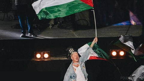 📢 Musicians and public figures are backing rapper Macklemore after