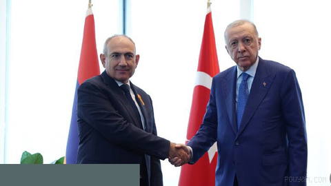 I Turkish President Recep Tayyip Erdogan meets Armenian Prime Minister