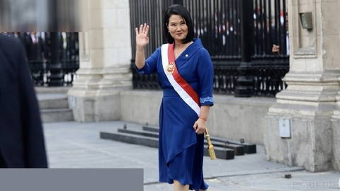 Keiko Fujimori sworn in as Peru's first democratically elected female