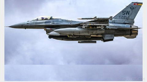 ABD Merkez Komutanlığı (CENTCOM), F-16 savaş uçağı görüntüsü paylaştı