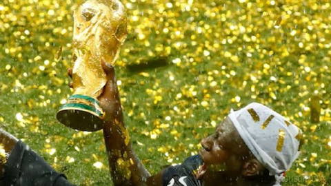 🔻Benjamin Mendy, former defender of the France national team and 2018 World Cup champion, auctioned his World Cup version