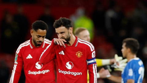 🔻Manchester United’s football team lost to Brighton 3-2 in the third round of the English League Cup and was eliminated.