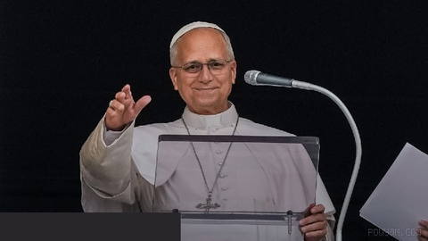 Papa, ameliyatın ardından tam olarak faaliyetine döneceğini söyledi.
