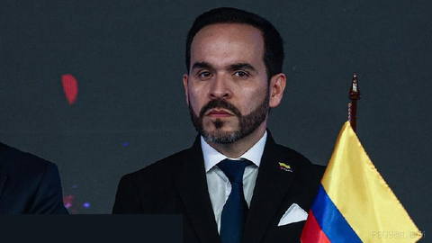Colombian President Abelardo De la Espriella announces plans to sign