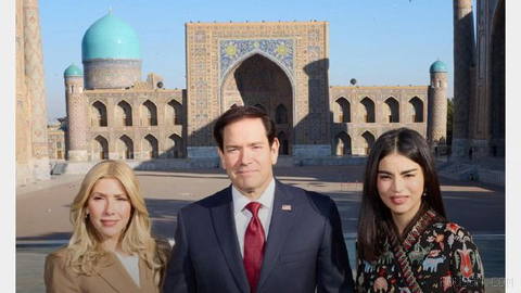 ABD Dışişleri Bakanı Marco Rubio, Özbekistan’ın Semerkant kentindeki tarihi Registan Meydanı’nı ziyaret etti.
