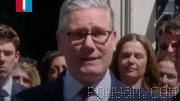 Keir Starmer, the UK prime minister, after ending his farewell speech in front of 10 Downing Street, amid cheers from those present,…